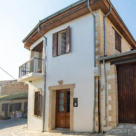Licensed Loula's Village House-arsos, Cyprus Wine Route 別荘