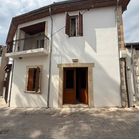 Licensed Loula's Village House-arsos, Cyprus Wine Route * Árszosz