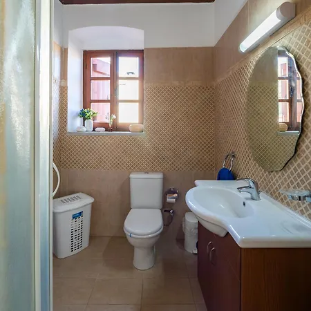 Licensed Loula's Village House-arsos, Cyprus Wine Route *