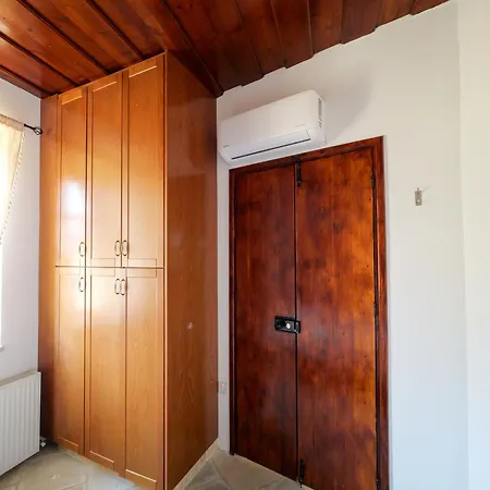 Licensed Loula's Village House-arsos, Cyprus Wine Route