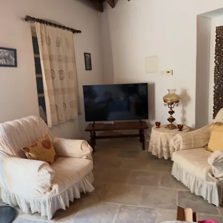 Licensed Loula's Village House-arsos, Cyprus Wine Route * Arsos