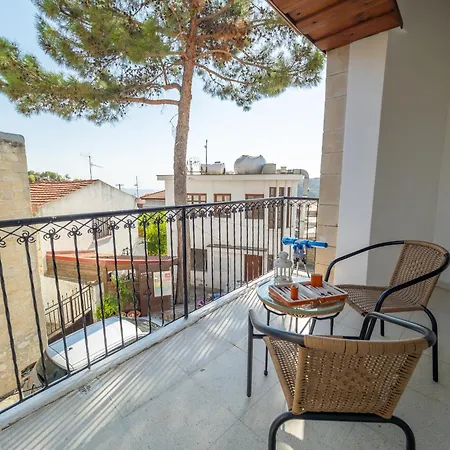 Licensed Loula's Village House-arsos, Cyprus Wine Route * Árszosz